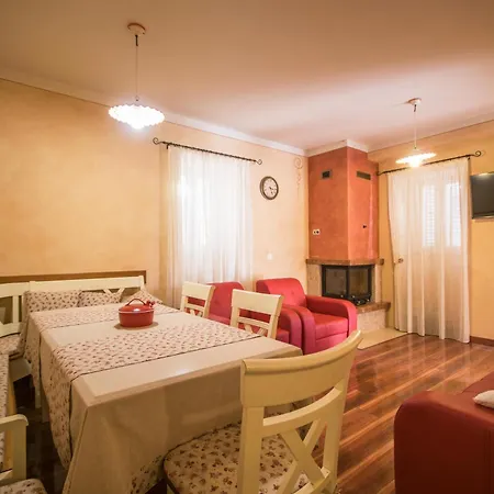 Semesterbostad Maslina, A Charming And Private 15 Km From The Sea