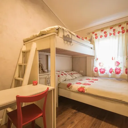 Semesterbostad Maslina, A Charming And Private 15 Km From The Sea Pićan