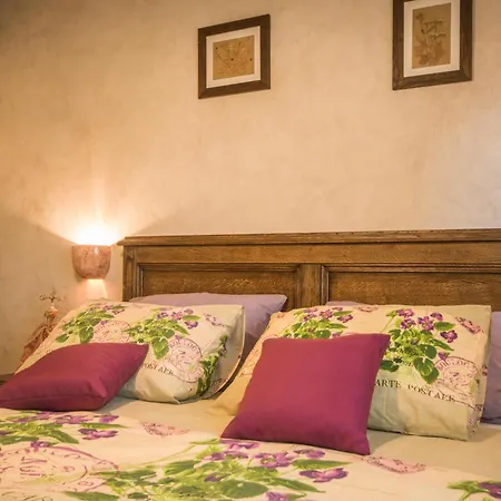 Semesterbostad Maslina, A Charming And Private 15 Km From The Sea